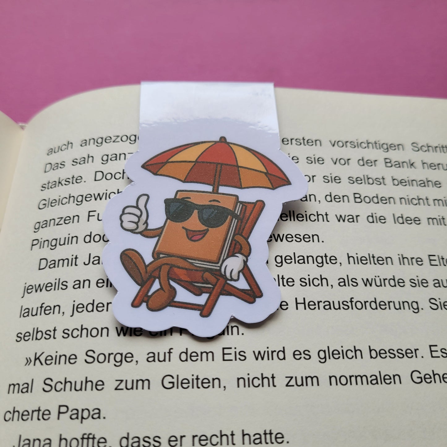 Magnet-Lesezeichen „Buch im Liegestuhl“ - Entspannt durch den Büchersommer 📚🏖️☀️✨