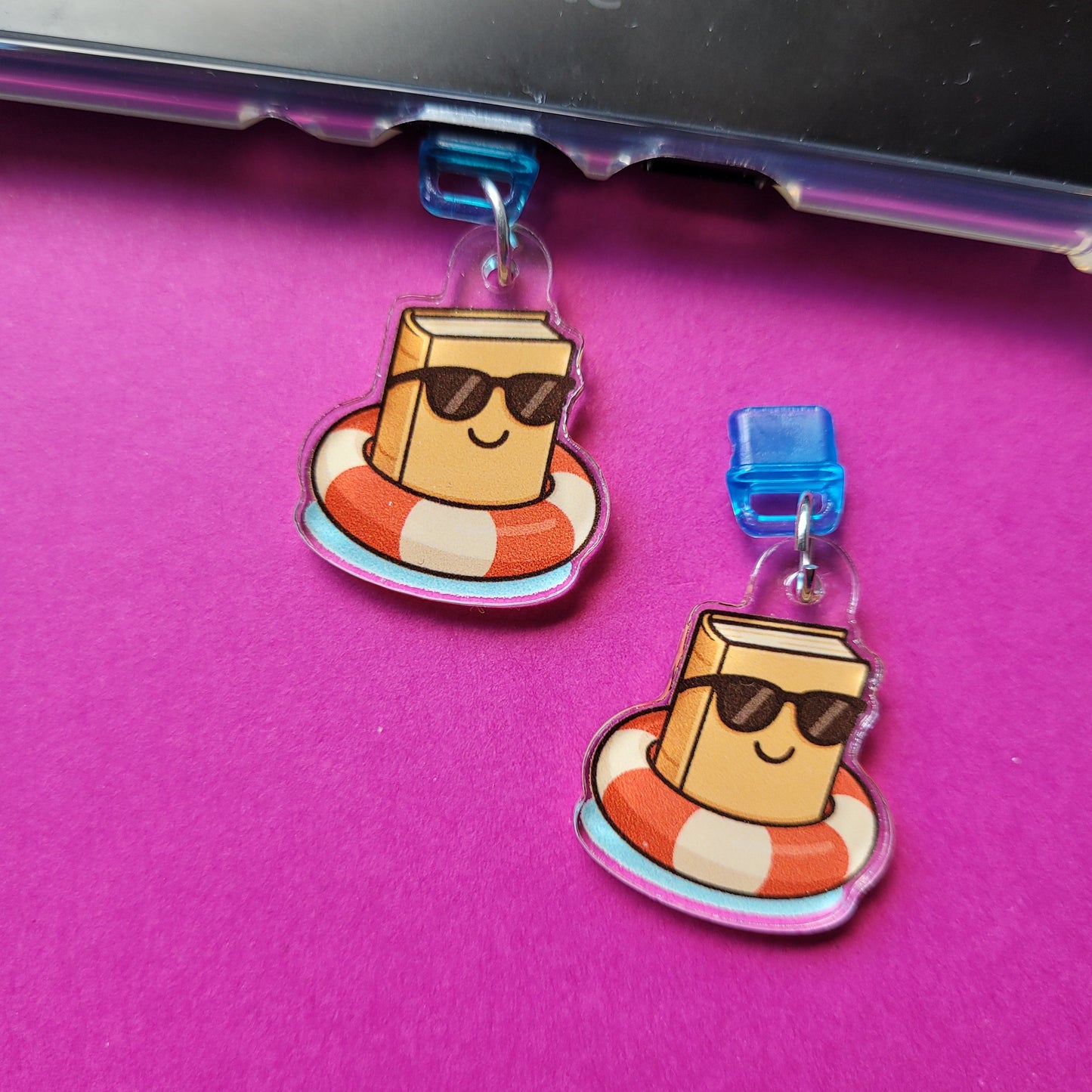 USB-C-Charm Buch i Schwimmring