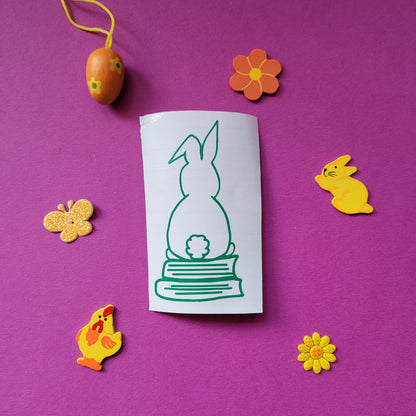 Vinyl-Aufkleber "Hase auf Büchern"