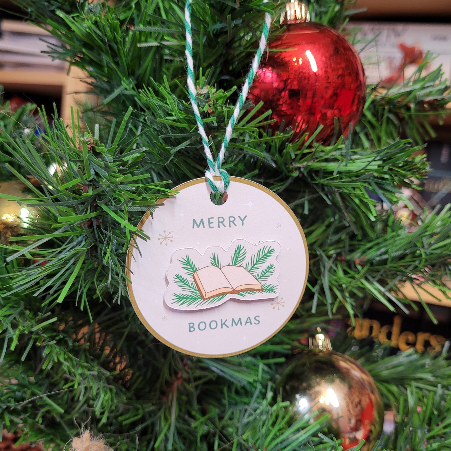 Papp-Baumschmuck "Merry Bookmas"