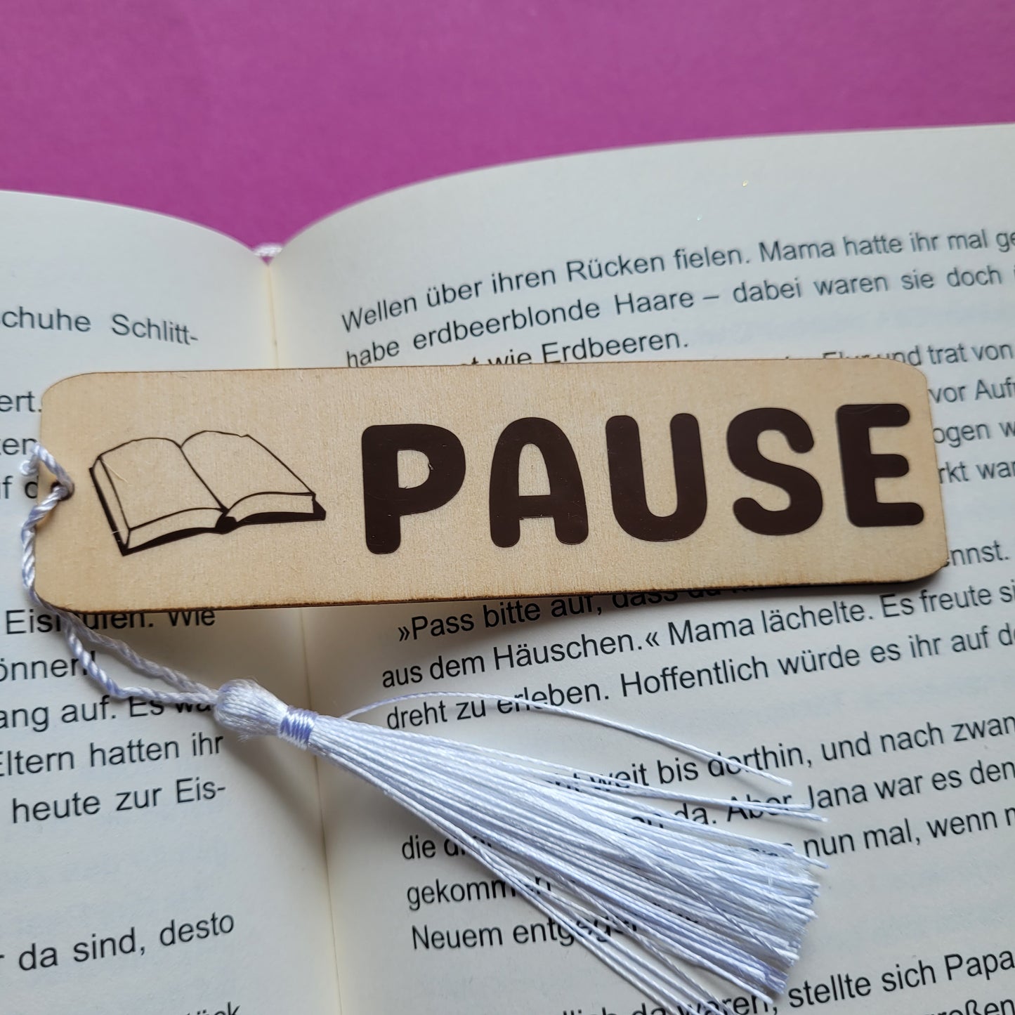 Holz-Lesezeichen Lesepause braun