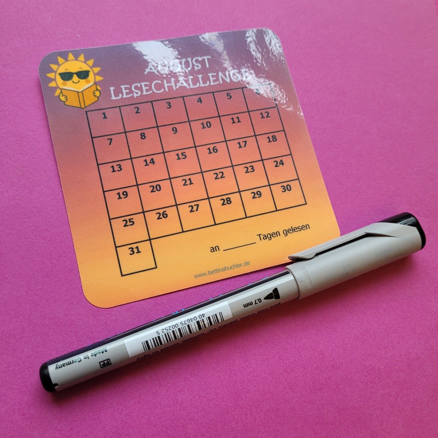 Lesetracker „August Lesechallenge“ - Mach den August zu deinem Lesemonat! 📚☀️🍉✨