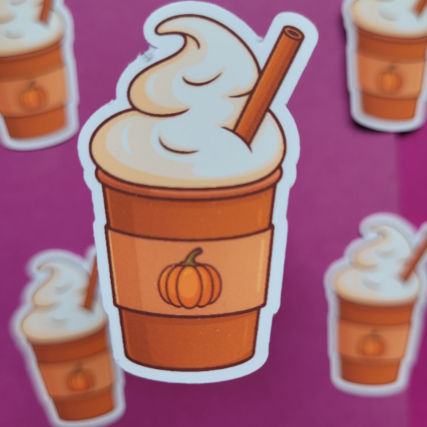 Sticker „Pumpkin Spice Latte" - Cozy Herbststimmung für Bücherfans 🎃☕📖