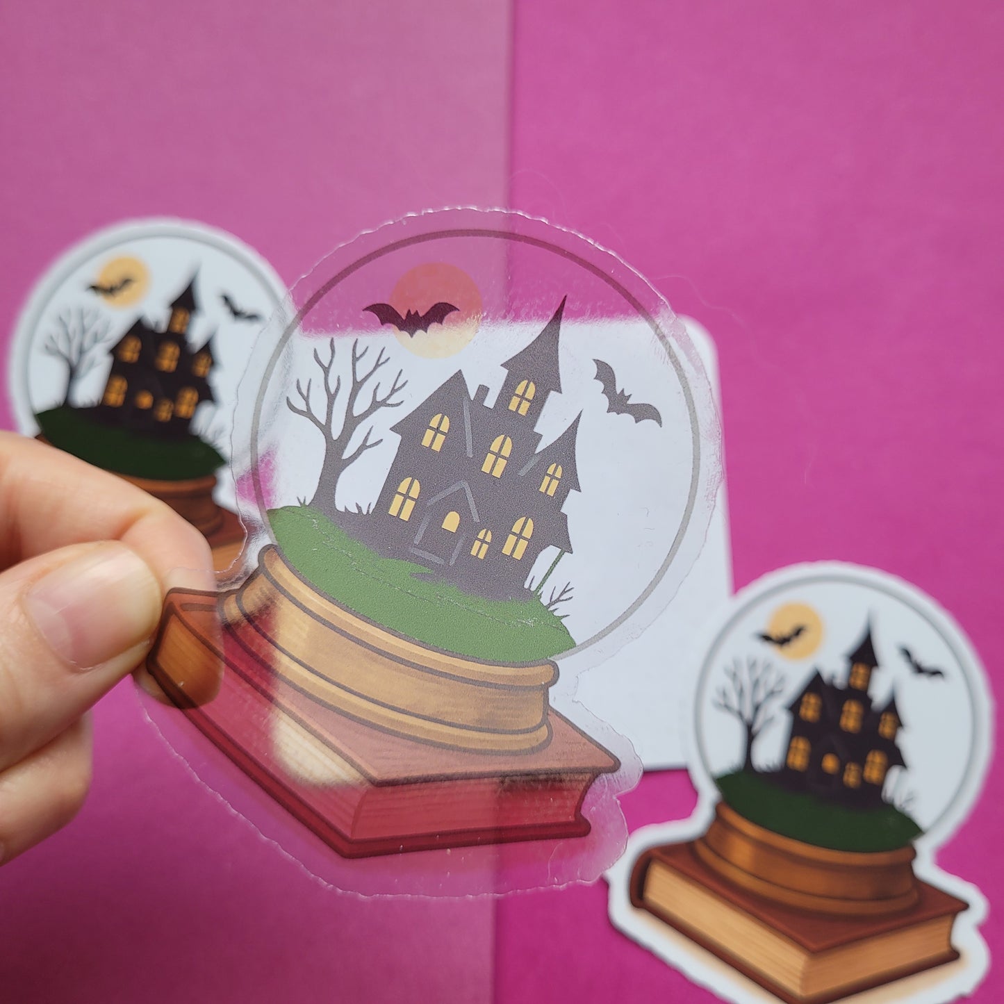 Sticker „Spukhaus in der Schneekugel"