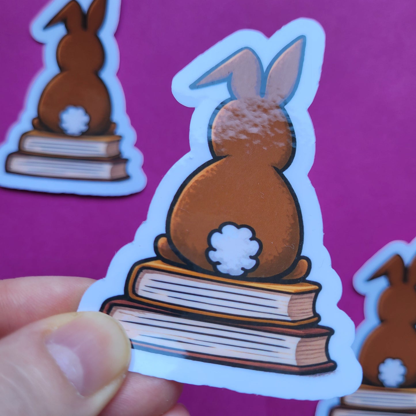 Sticker „Hase auf Büchern“ 🐰📚