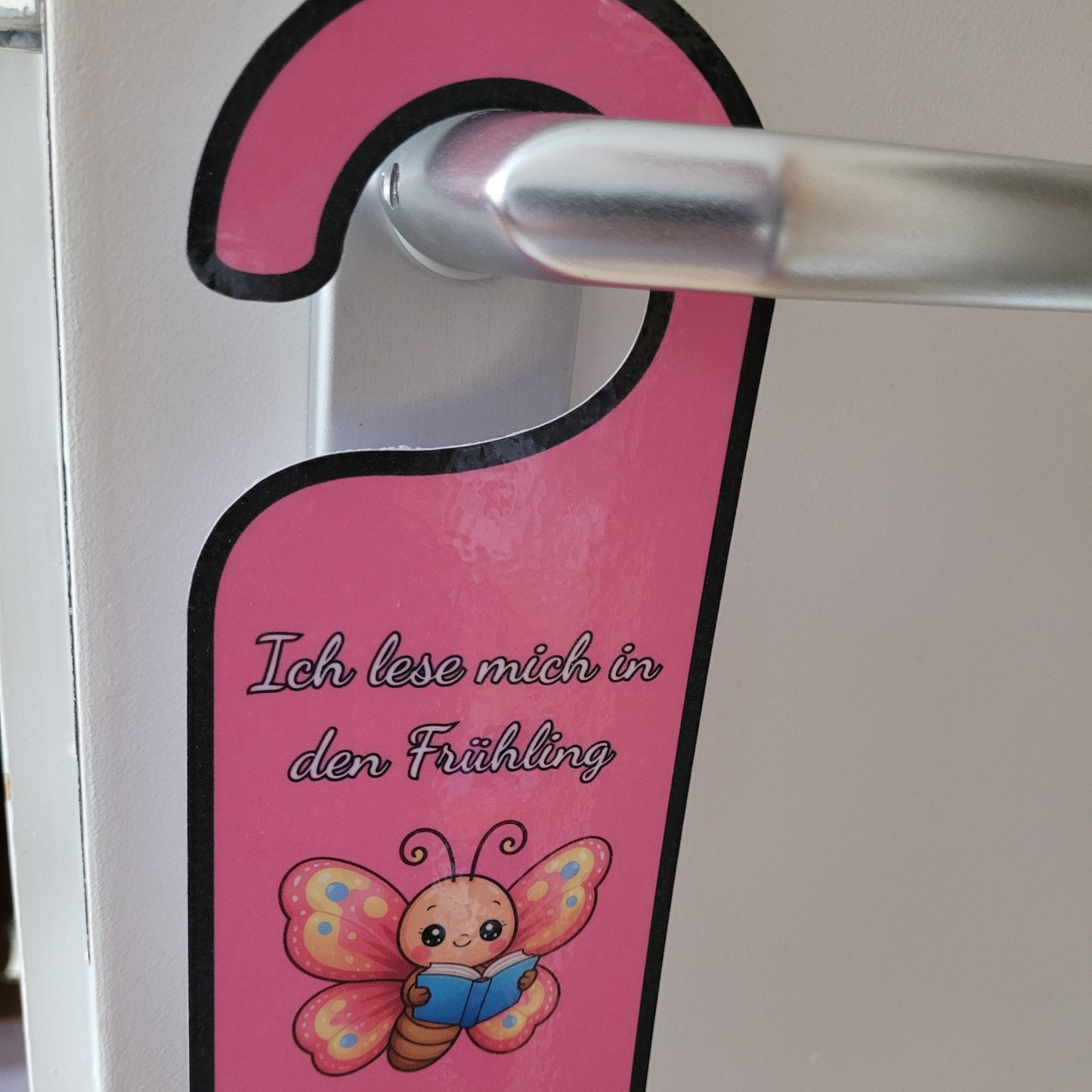Türschild „Ich lese mich in den Frühling“ 🦋