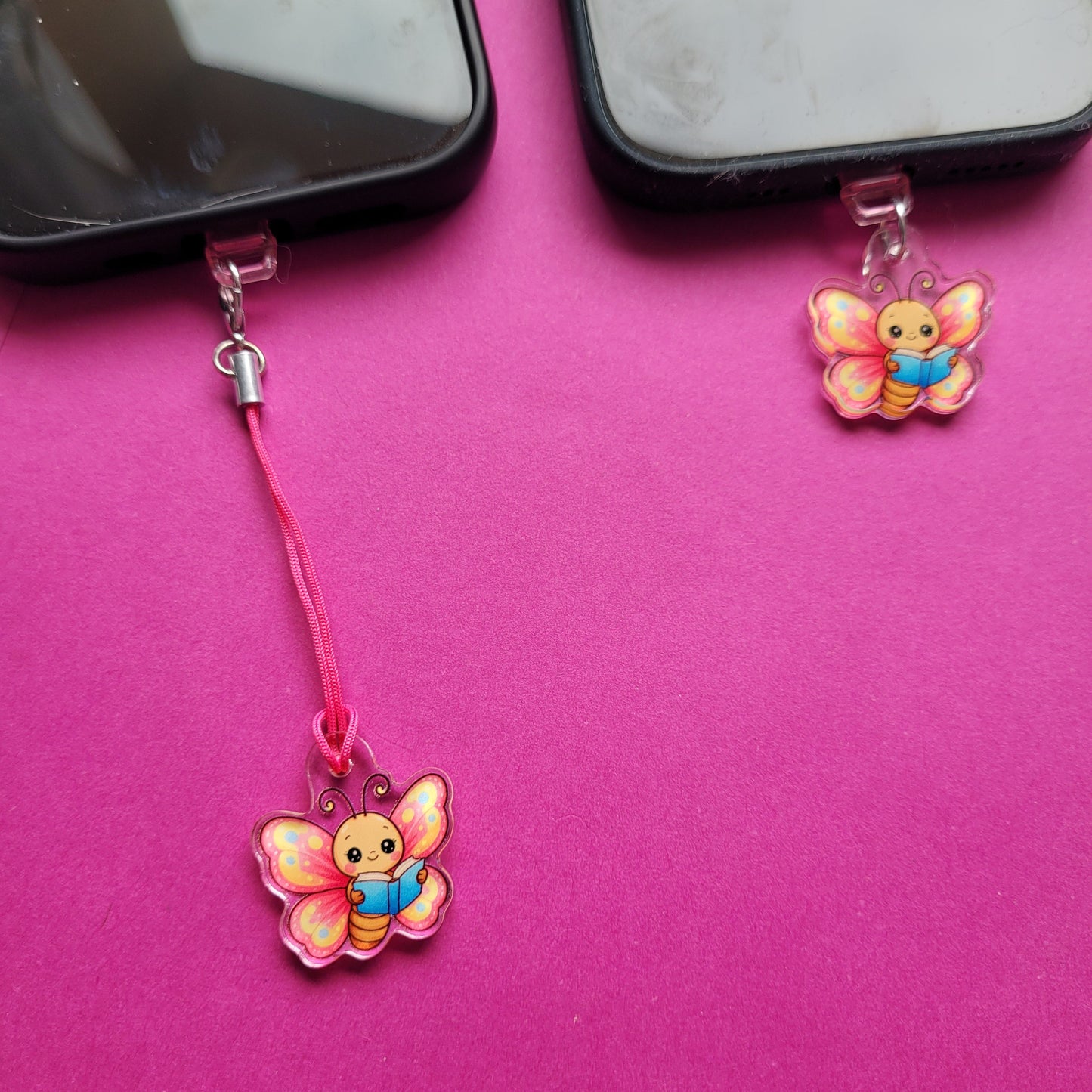 USB-C-Charm „Aurelia, der lesende Schmetterling“ 🦋
