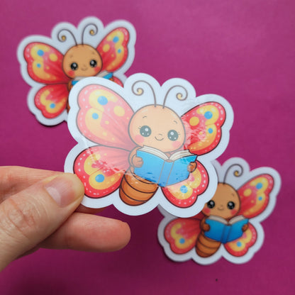 Sticker „Aurelia, der lesende Schmetterling“ 🦋