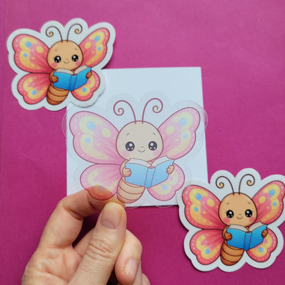Sticker „Aurelia, der lesende Schmetterling“ 🦋