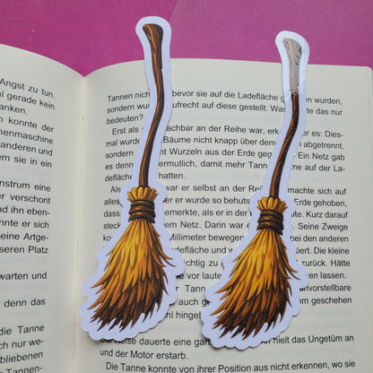 Form-Lesezeichen „Hexenbesen“ 🧹✨