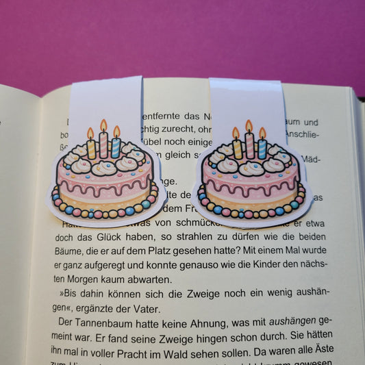 Magnet-Lesezeichen „Geburtstagstorte“ - Drei Jahre voller Bücherliebe feiern! 🎂📚🎉✨
