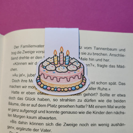 Magnet-Lesezeichen „Geburtstagstorte“ - Drei Jahre voller Bücherliebe feiern! 🎂📚🎉✨