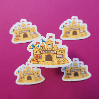 Sticker „Buchhandlung Sandburg“ - Dein Lieblingsbuchladen für den Sommer 🏖️📚🏰✨