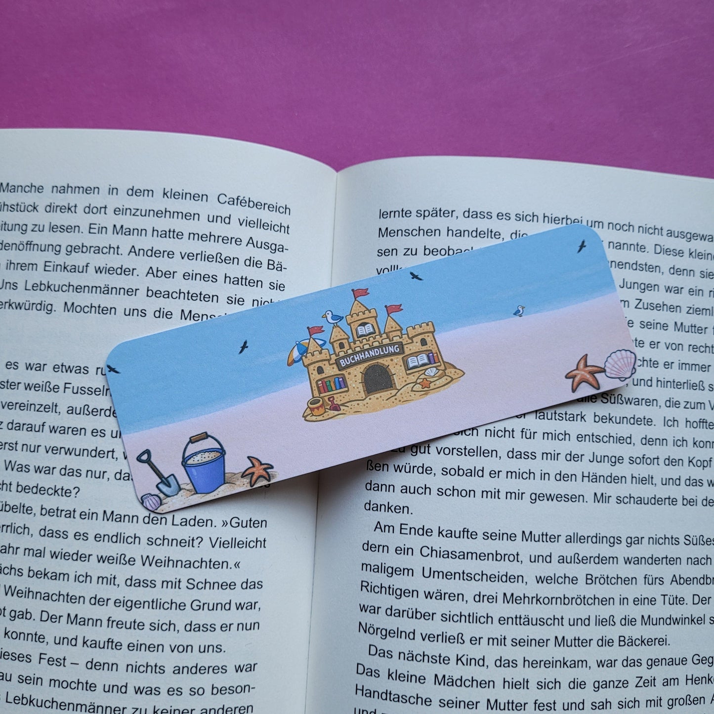 Standard-Lesezeichen „Buchhandlung Sandburg“ - Ein Sommer voller Geschichten am Strand 🏖️📚🏰✨