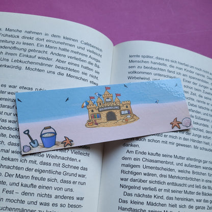Standard-Lesezeichen „Buchhandlung Sandburg“ - Ein Sommer voller Geschichten am Strand 🏖️📚🏰✨