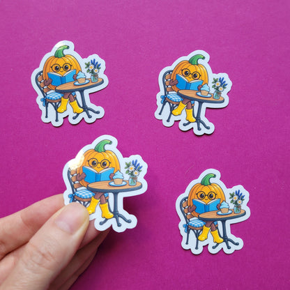 Sticker Kürby im Lesecafé klein glänzend