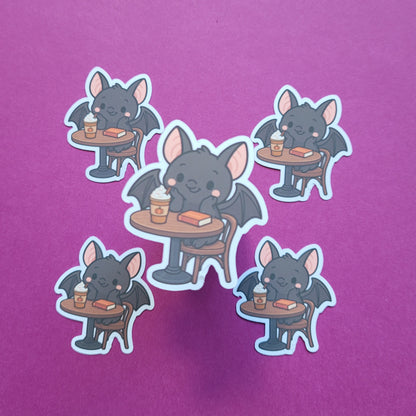 Sticker Batty im Lesecafé klein matt