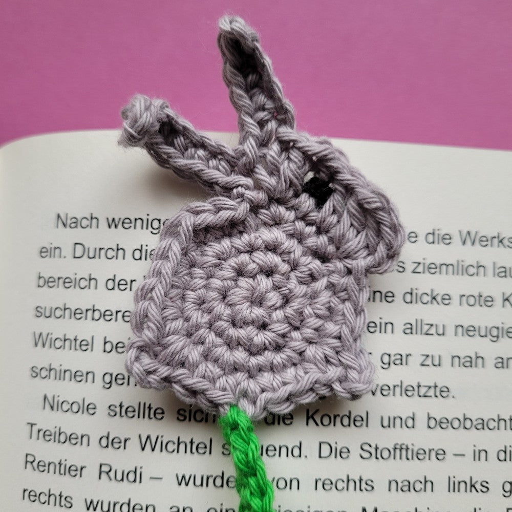 Häkel-Lesezeichen „Hase mit Karotte“ 🐰🥕