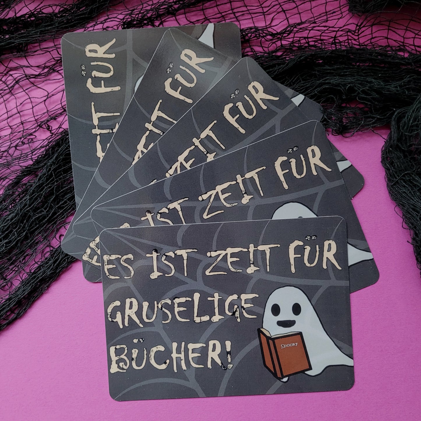 Postkarte A6 "Es ist Zeit für gruselige Bücher!"