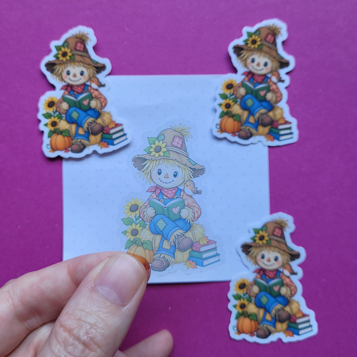 Sticker lesende Vogelscheuche klein transparent