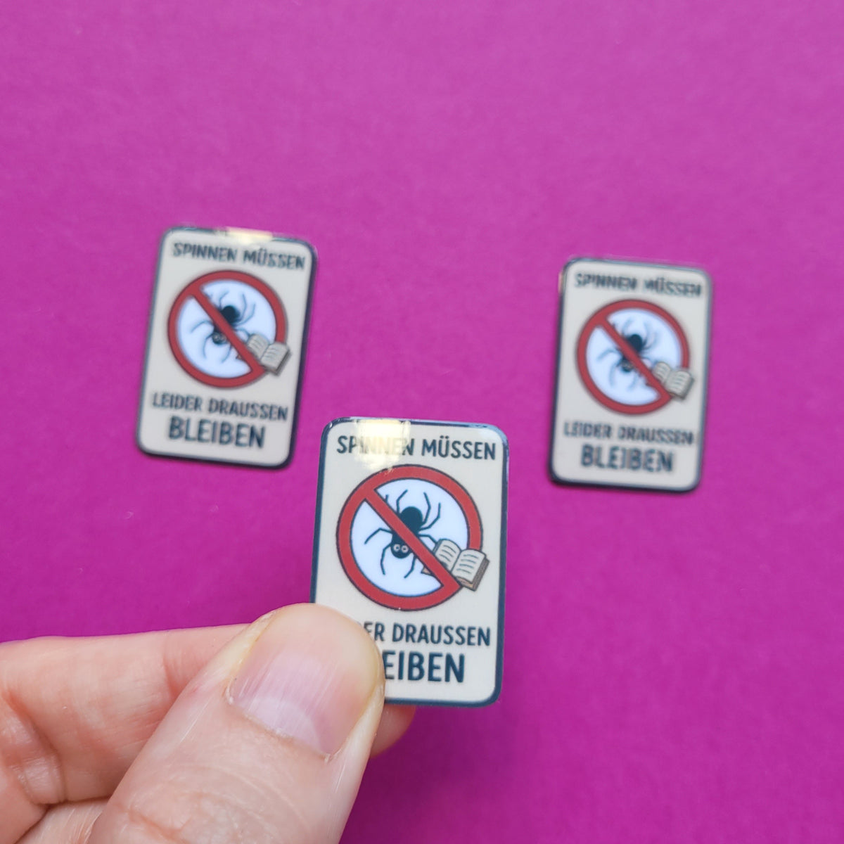 Sticker „Spinnen müssen leider draußen bleiben“