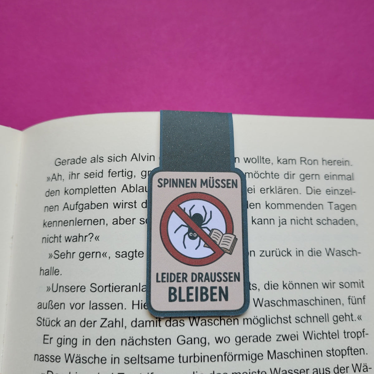 Magnet-Lesezeichen „Spinnen müssen leider draußen bleiben“