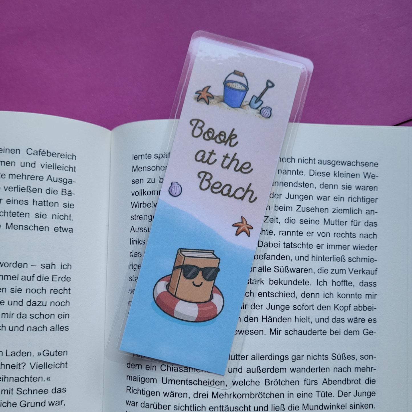 Standard-Lesezeichen „Book at the Beach“ - Sommer, Strand und jede Menge Bücherliebe 🏖️📚☀️✨